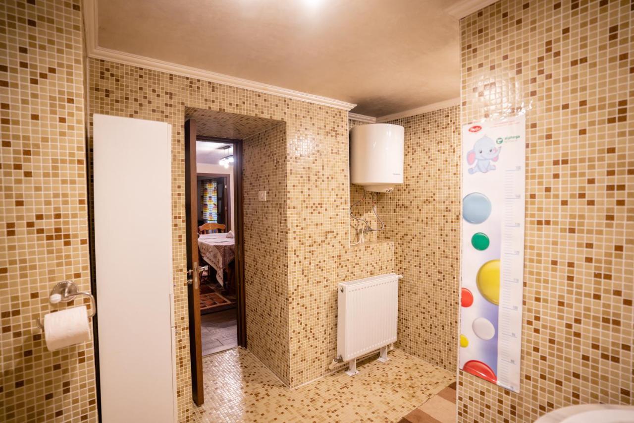 Mario'S Cozy Apartment Rîşnov Esterno foto