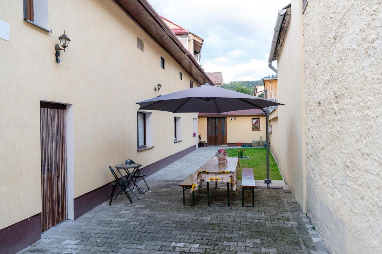 Mario'S Cozy Apartment Rîşnov Esterno foto